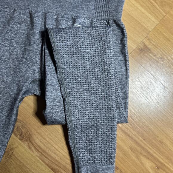 Gymshark Women's Gray Leggings Size Small - Picture 2 of 5